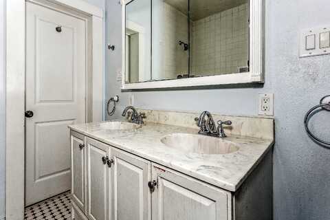 Mallory, PENSACOLA, FL 32503