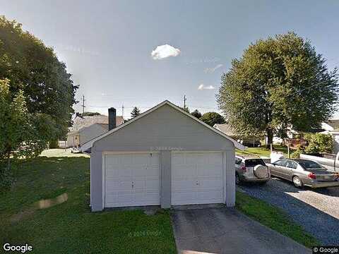 Lawn, NAZARETH, PA 18064