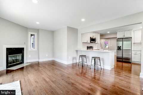 Addison, FAIRFAX, VA 22030