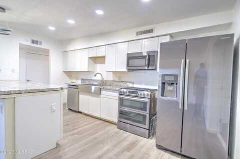 Edward, TUCSON, AZ 85730