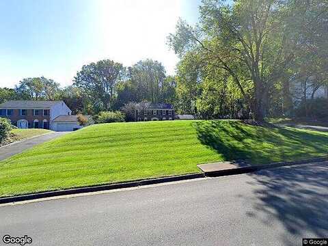 Shesue, GREAT FALLS, VA 22066