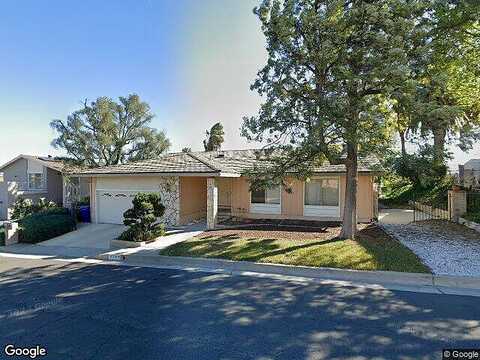Megan, WEST HILLS, CA 91304