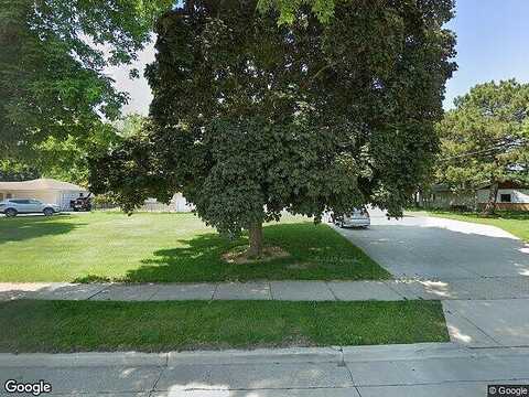 Roberta, WAUKESHA, WI 53186