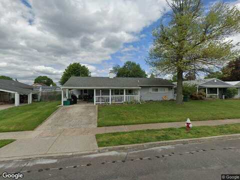 Pinewood, LEVITTOWN, PA 19054