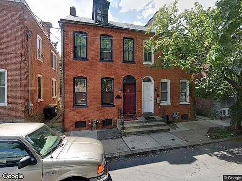 Caroline, LANCASTER, PA 17603