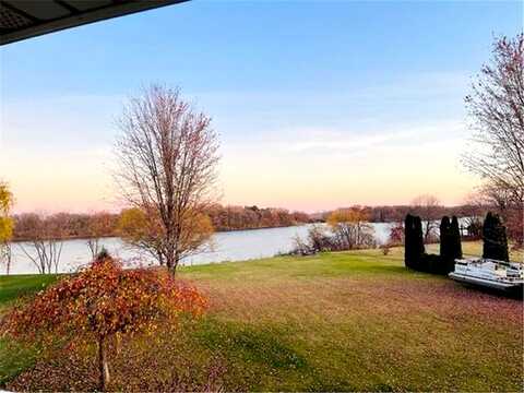 Shore, HUTCHINSON, MN 55350