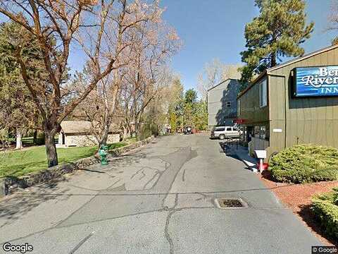 Wall, BEND, OR 97703