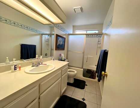 N Sonora Ln, Fresno, CA 93722