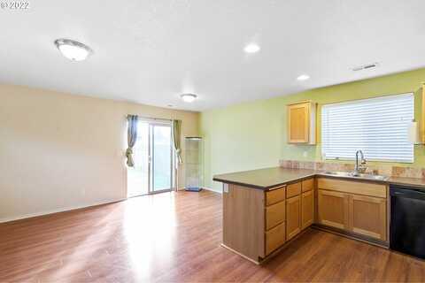 76Th, PORTLAND, OR 97222