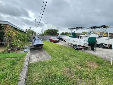 41St, MIAMI, FL 33165