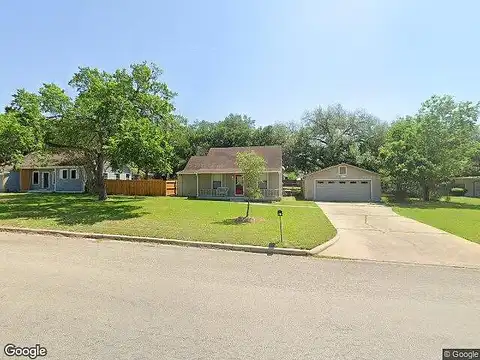 Walnut, LULING, TX 78648