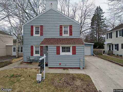 Arbutus, GREENDALE, WI 53129