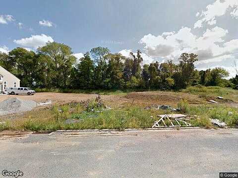 Lenni, EMMAUS, PA 18049
