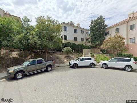 Erik, CANYON COUNTRY, CA 91387