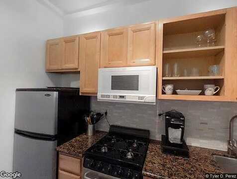 Avenida Pescador, RIVERSIDE, CA 92503