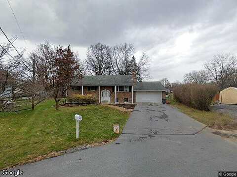 Abby, STATE COLLEGE, PA 16803