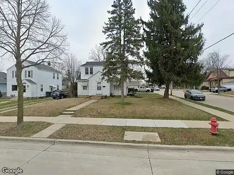 89Th, MILWAUKEE, WI 53227