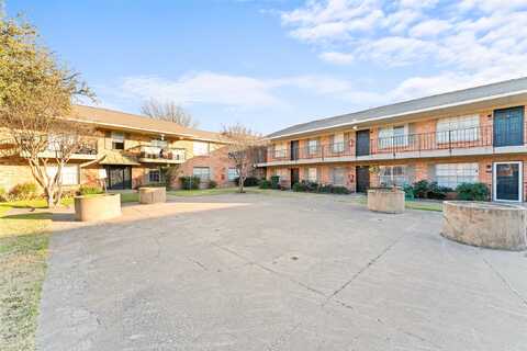 Parkridge Dr # 111, Dallas, TX 75234