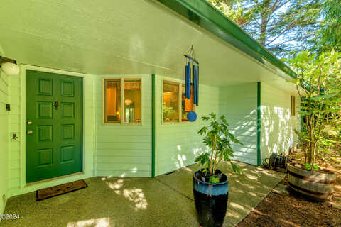 Seagrove Loop, Lincoln City, OR 97367