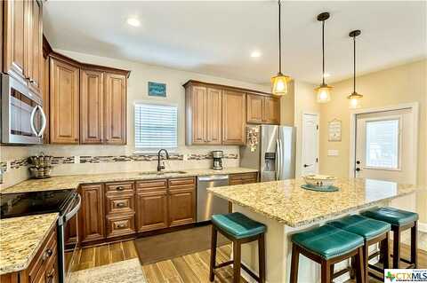 Hallmark, CANYON LAKE, TX 78133
