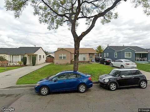 Close, WHITTIER, CA 90604