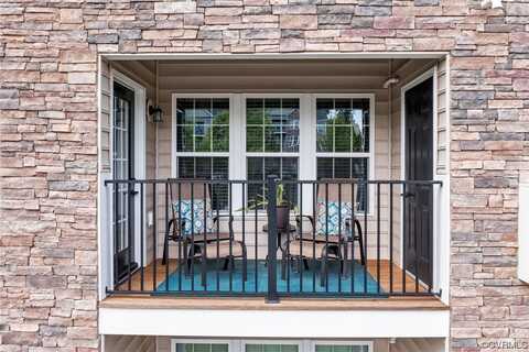 Briars Cir, Midlothian, VA 23114