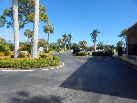 Garden Dr S, Lake Worth, FL 33461