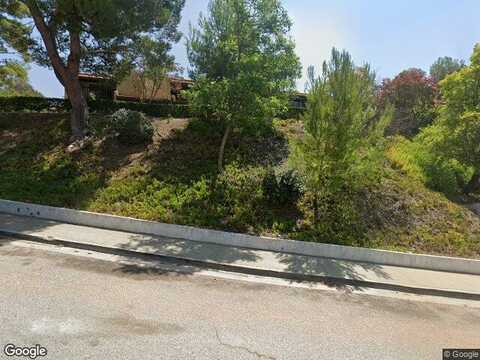 Via Ricardo, BURBANK, CA 91504
