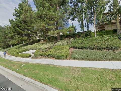 Via Madera, RANCHO SANTA MARGARITA, CA 92688