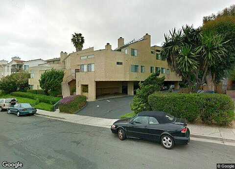 Lauretta, SAN DIEGO, CA 92110