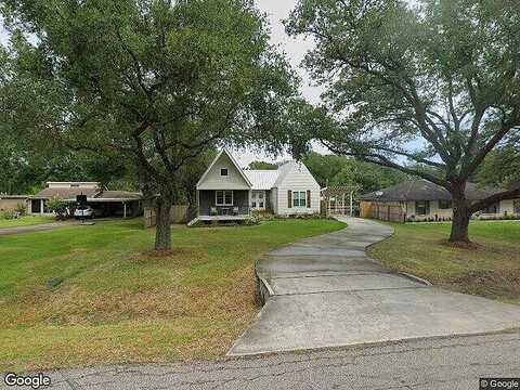 Circle, PEARLAND, TX 77581