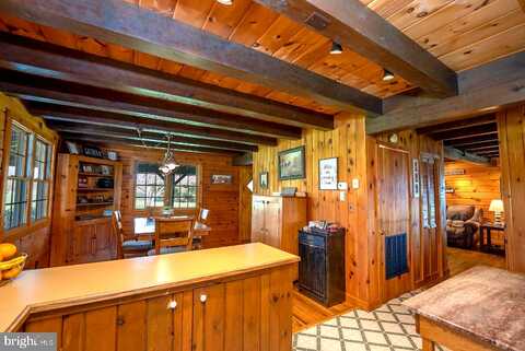 Back, DOYLESBURG, PA 17219