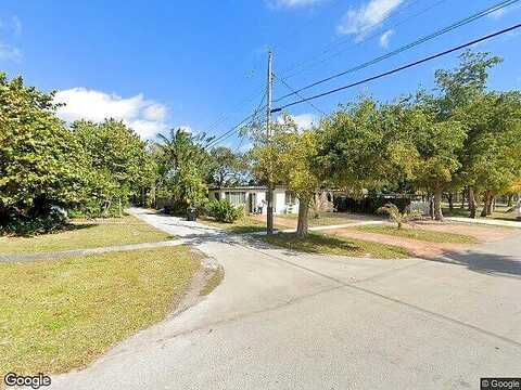 154Th, NORTH MIAMI BEACH, FL 33162