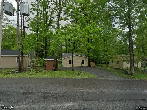 Evergreen Dr, Bushkill, PA 18324