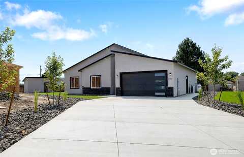 S Dorsing St, Moses Lake, WA 98837