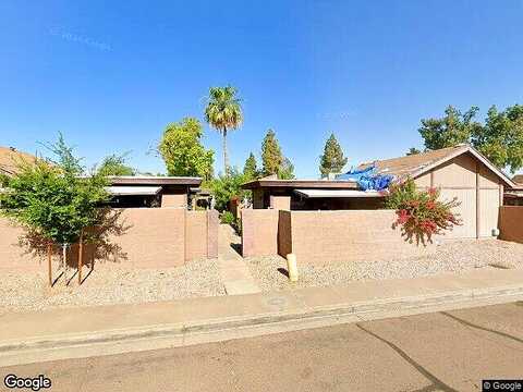 S Hacienda Dr, Tempe, AZ 85281