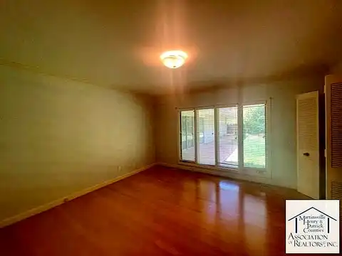 Lakeview, MARTINSVILLE, VA 24112