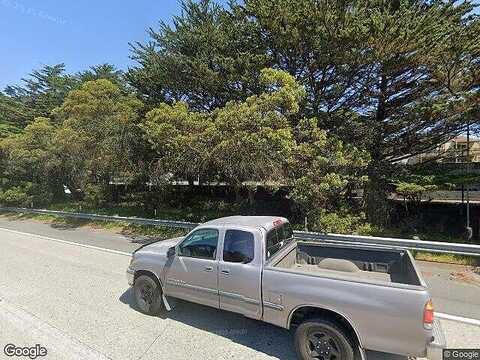 Half Moon Ln, Daly City, CA 94015