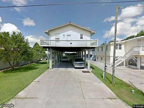 236Th St, Suwannee, FL 32692