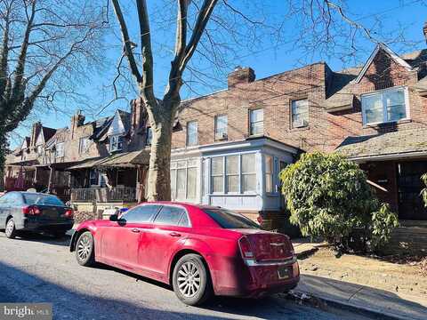 Glendale Rd, UPPER DARBY, PA 19082