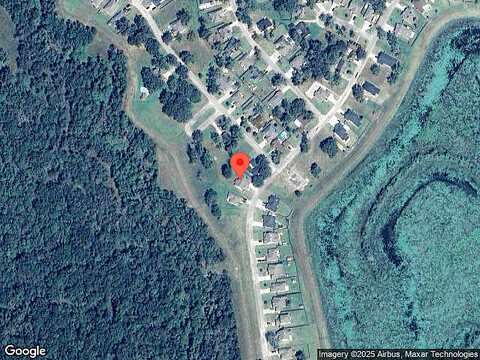 Twin Lakes Boulevard W, West Columbia, TX 77486