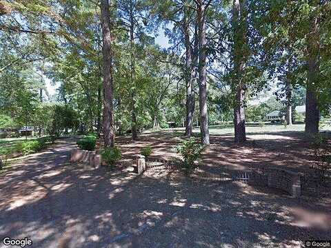 N Grace, Crockett, TX 75847