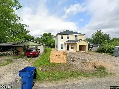 Hemphill St, Texas City, TX 77591