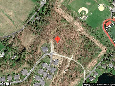 Oak Hl Cir, Clarks Summit, PA 18411