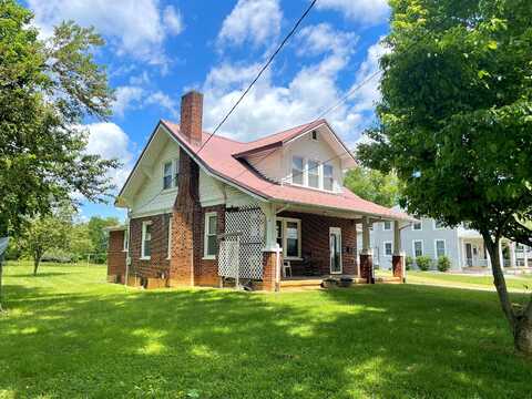 Longwood Ave, Bedford, VA 24523