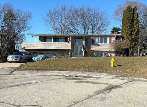 Knoll, OCONOMOWOC, WI 53066