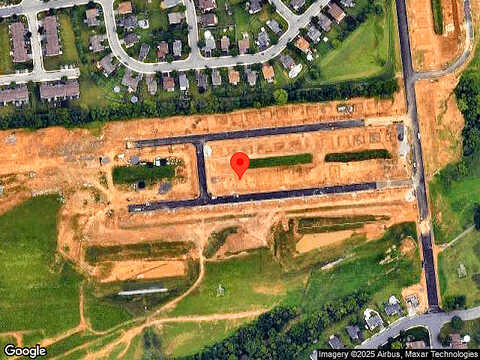 Winding Rd, Fair Oaks, PA 18040