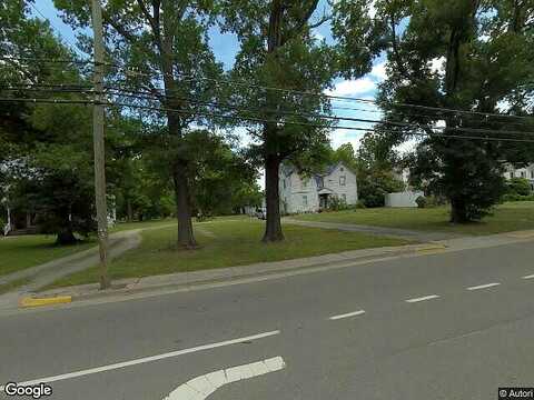 S Main, Blackstone, VA 23824