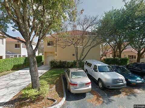Lakeview Dr, Coral Springs, FL 33071