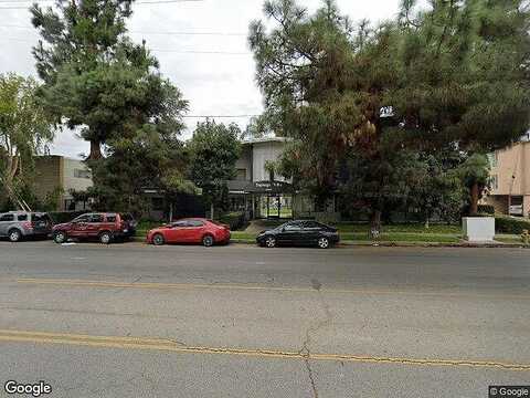 Topanga #213, Canoga Park, CA 91304